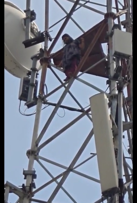 ‘मैं ससुराल नहीं जाऊंगी’, मोतिहारी में ऊंचे टॉवर पर चढी महिला, मची अफरा-तफरी