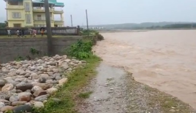 बारिश बनी आफत : उत्तर बंगाल में हाहाकार, ममता बनर्जी ने संभाली कमान