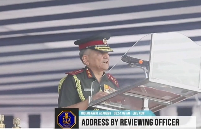 नौसेना भविष्य में सैन्य ताकत के किसी भी इस्तेमाल में अहम भूमिका निभाएगी : सीडीएस