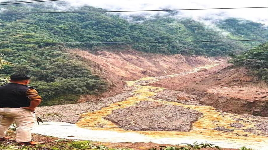 उत्तर सिक्किम के चुंगथांग क्षेत्र में भूस्खलन से तीस्ता नदी का प्रवाह प्रभावित, प्रशासन सतर्क