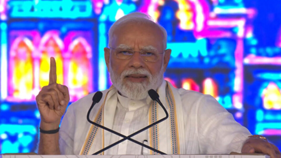 वडोदरा में पीएम मोदी का जेन-जी को संदेश, बोले- देश का हर नौजवान ‘सच की हुंकार’ के साथ