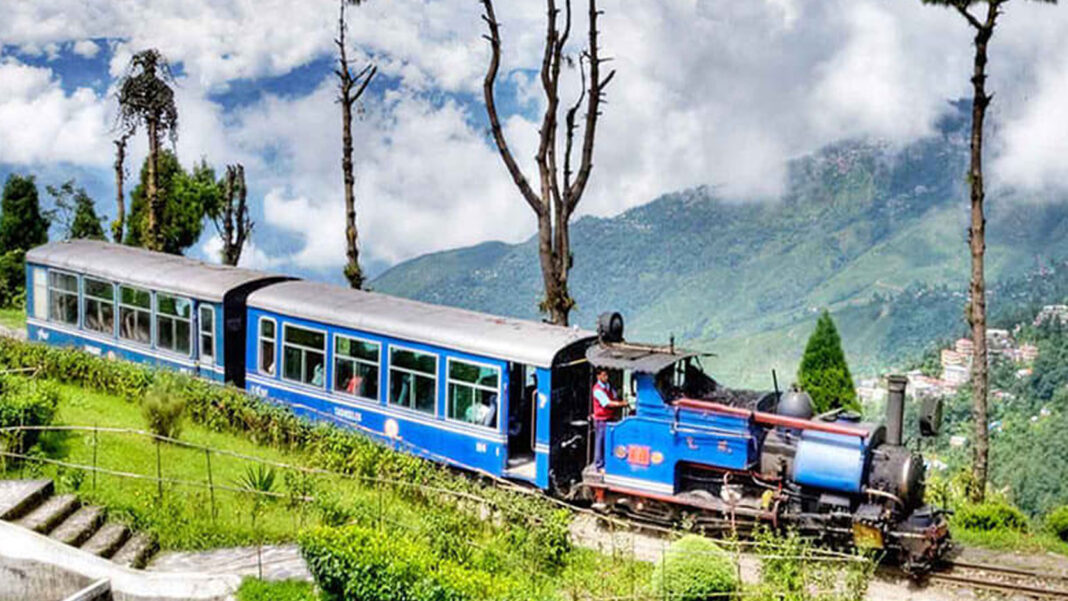 पूजा सीजन में पर्यटकों को तोहफा, दार्जिलिंग टॉय ट्रेन की छह अतिरिक्त जॉय राइड शुरू करने की तैयारी